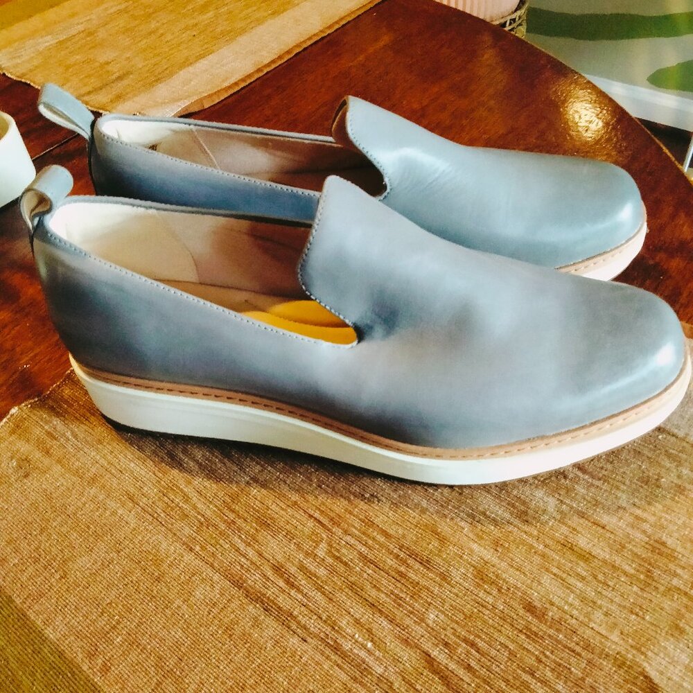 Clarks Gray Leather Oxfords - NEW